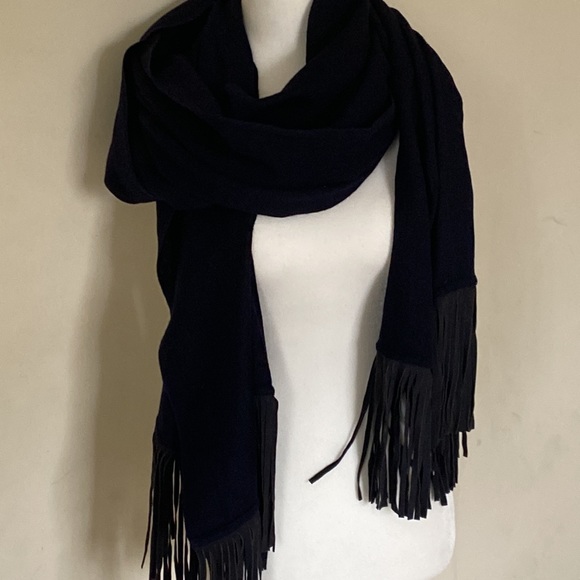 Navy wool elegant oversized wrap scarf with navy faux suede fringe trim 80 x 30 - Picture 5 of 10